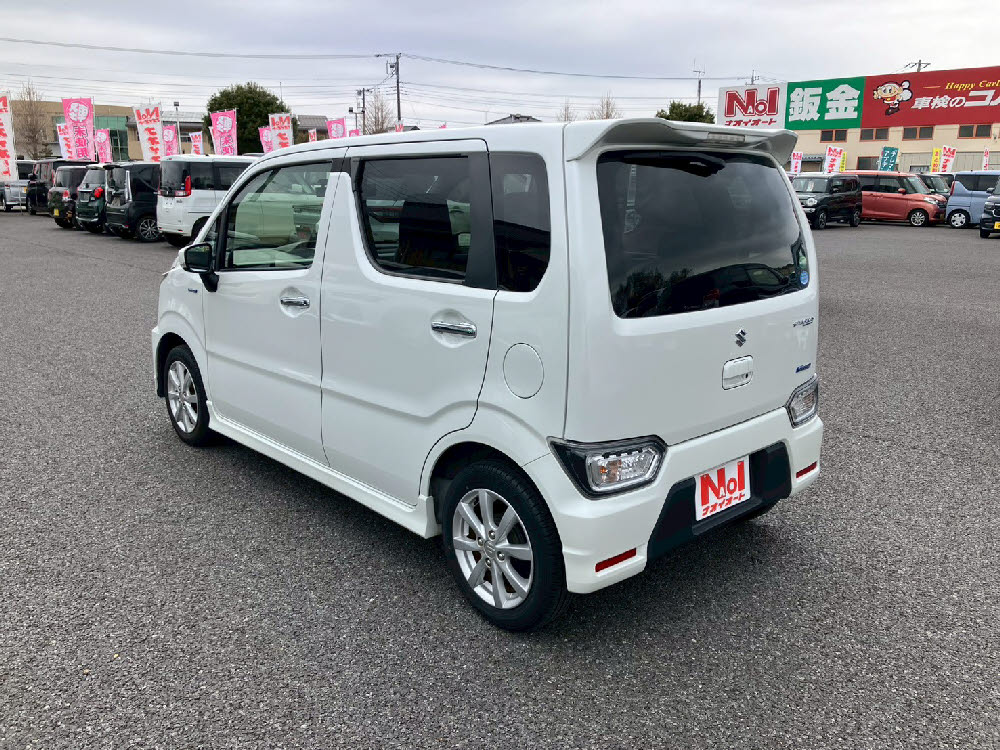 スズキ　ワゴンＲスティングレー HYBRID X6枚目