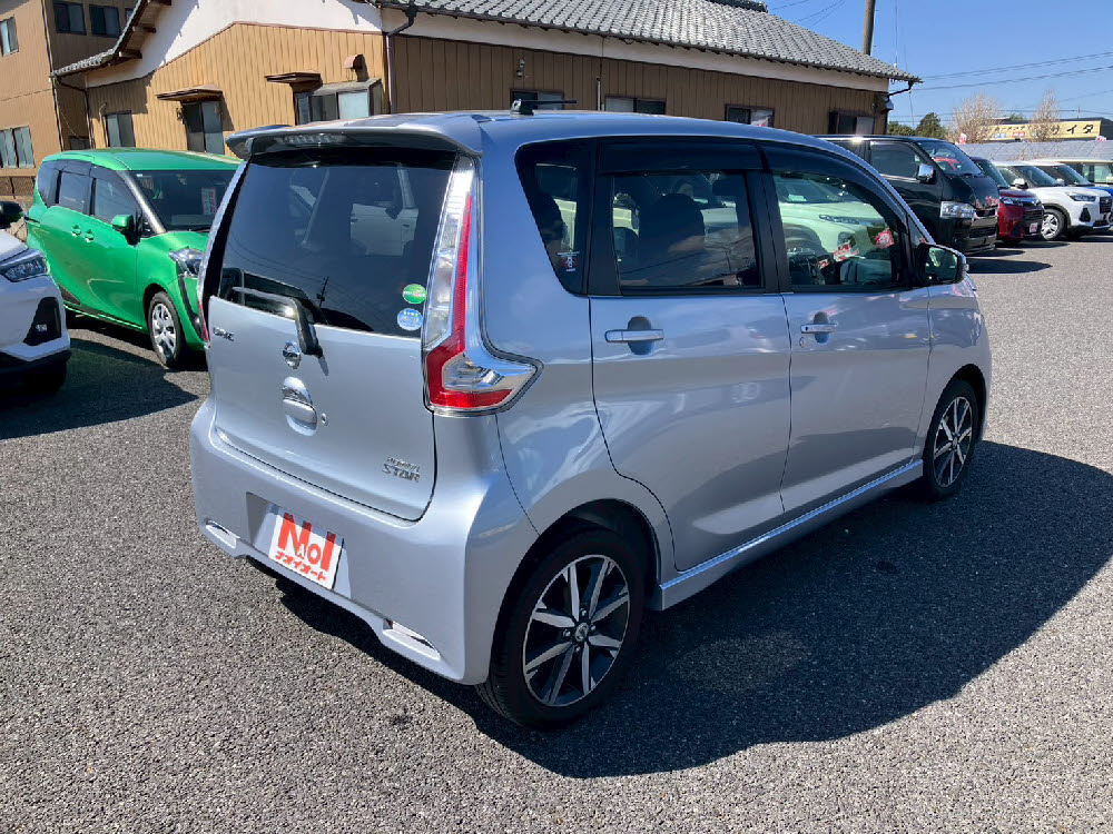 ニッサン　デイズ　ハイウェイスター Gターボ4枚目