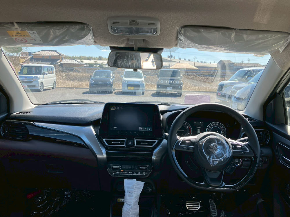 スズキ　フロンクス ベースグレード11枚目