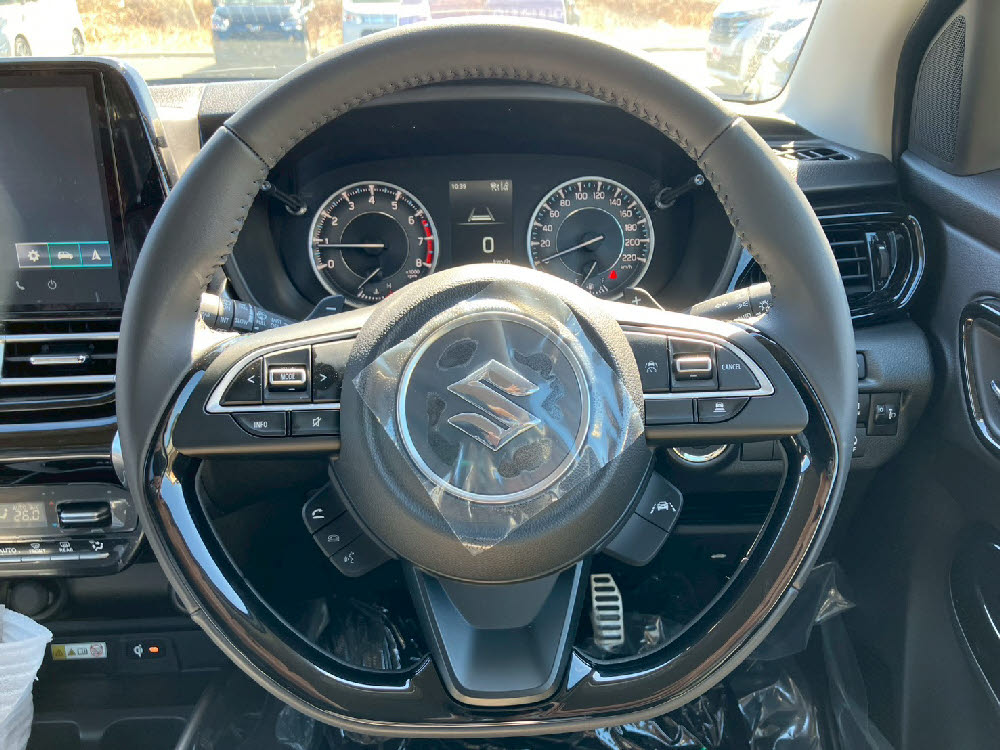 スズキ　フロンクス ベースグレード12枚目