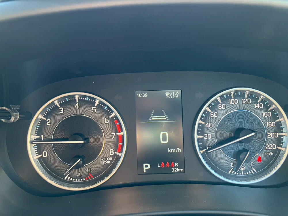 スズキ　フロンクス ベースグレード13枚目