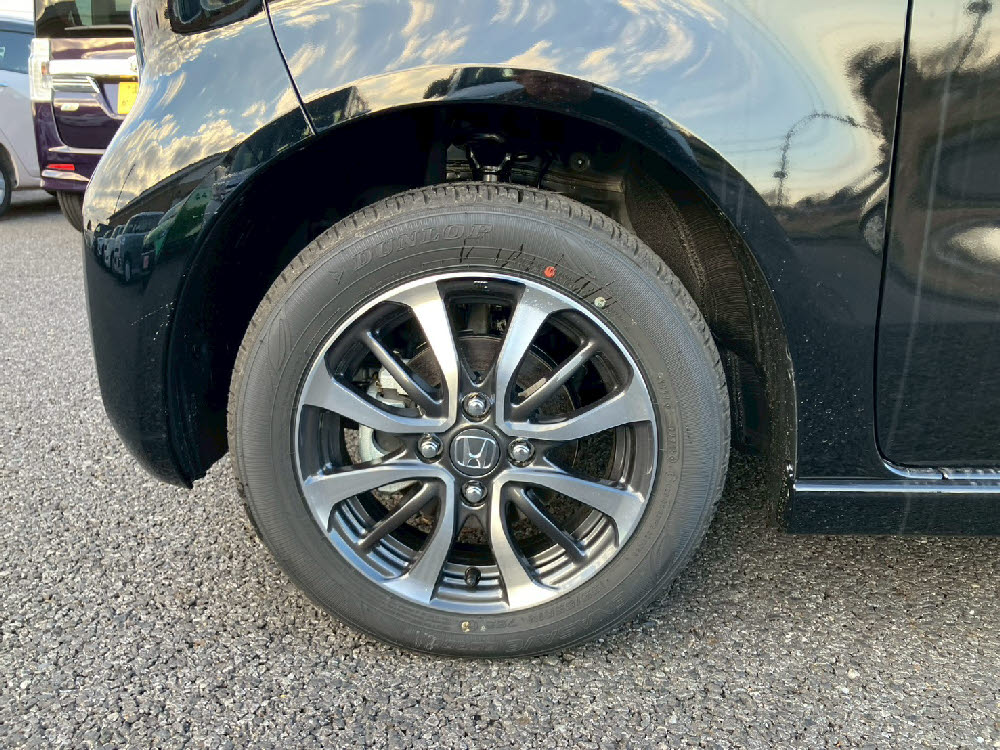 ホンダ　Ｎ ＢＯＸ　カスタム　8枚目