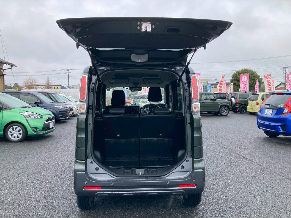 スズキ　スペーシアギア HYBRID XZ9枚目