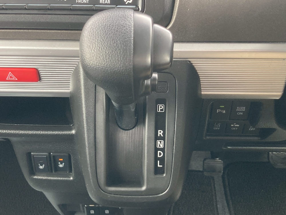 スズキ　スペーシアギア HYBRID XZ17枚目