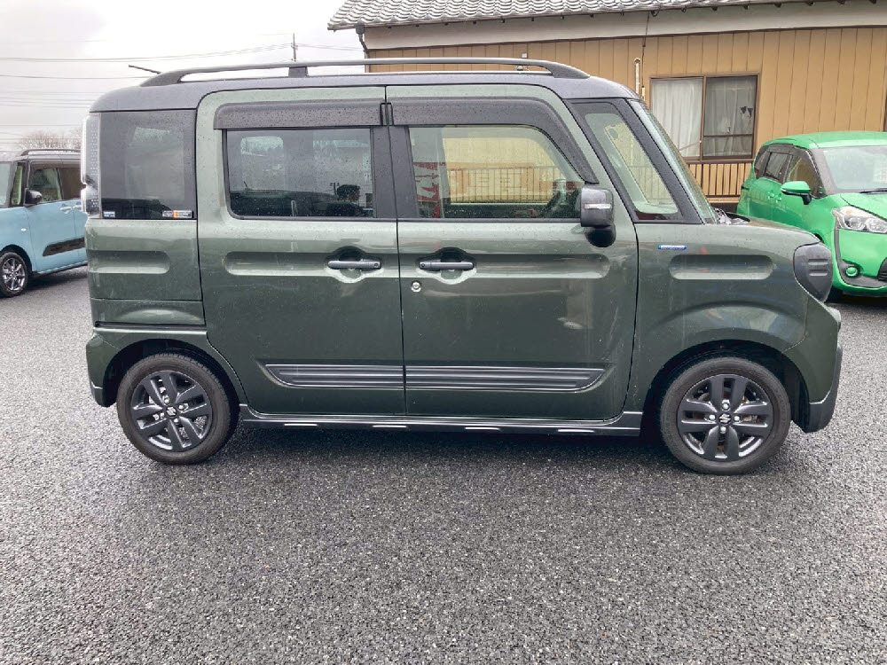 スズキ　スペーシアギア HYBRID XZ3枚目