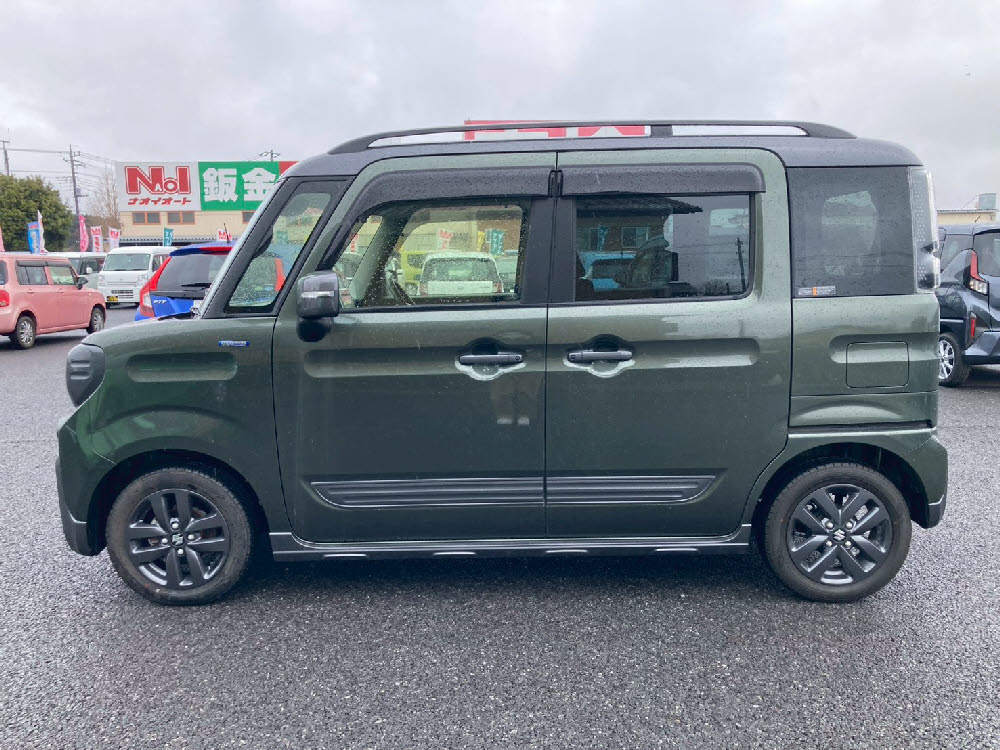スズキ　スペーシアギア HYBRID XZ7枚目