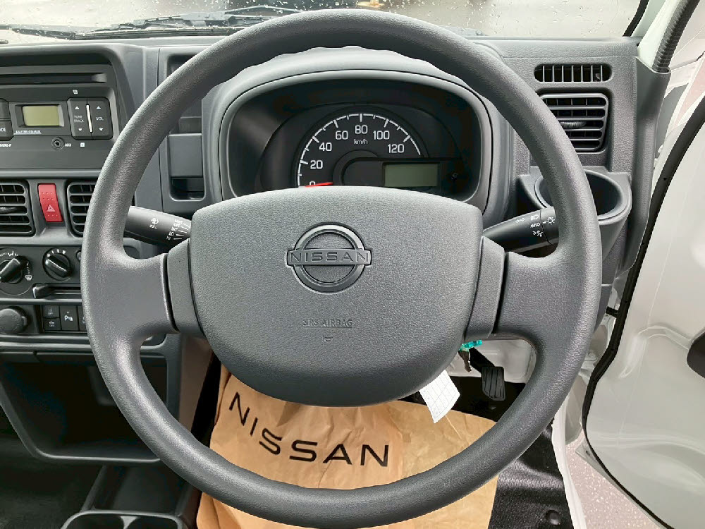 ニッサン NT100クリッパーT GX MT 4WD CD10枚目