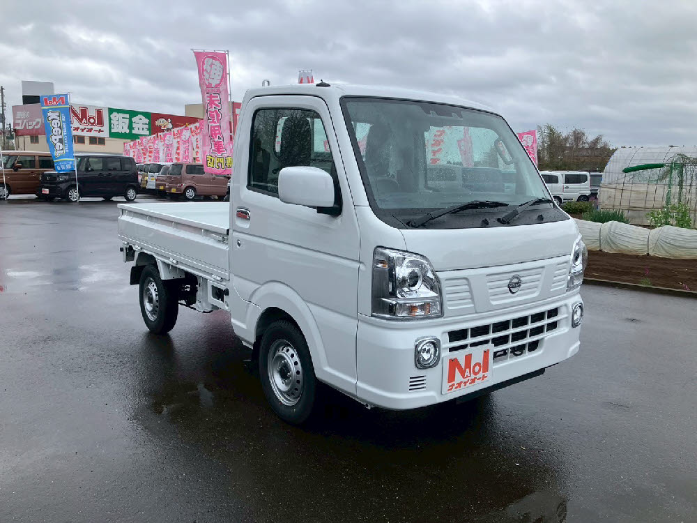 ニッサン NT100クリッパーT GX MT 4WD CD2枚目