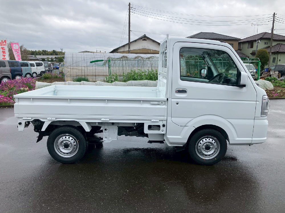 ニッサン NT100クリッパーT GX MT 4WD CD3枚目
