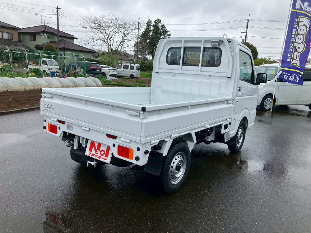 ニッサン NT100クリッパーT GX MT 4WD CD4枚目