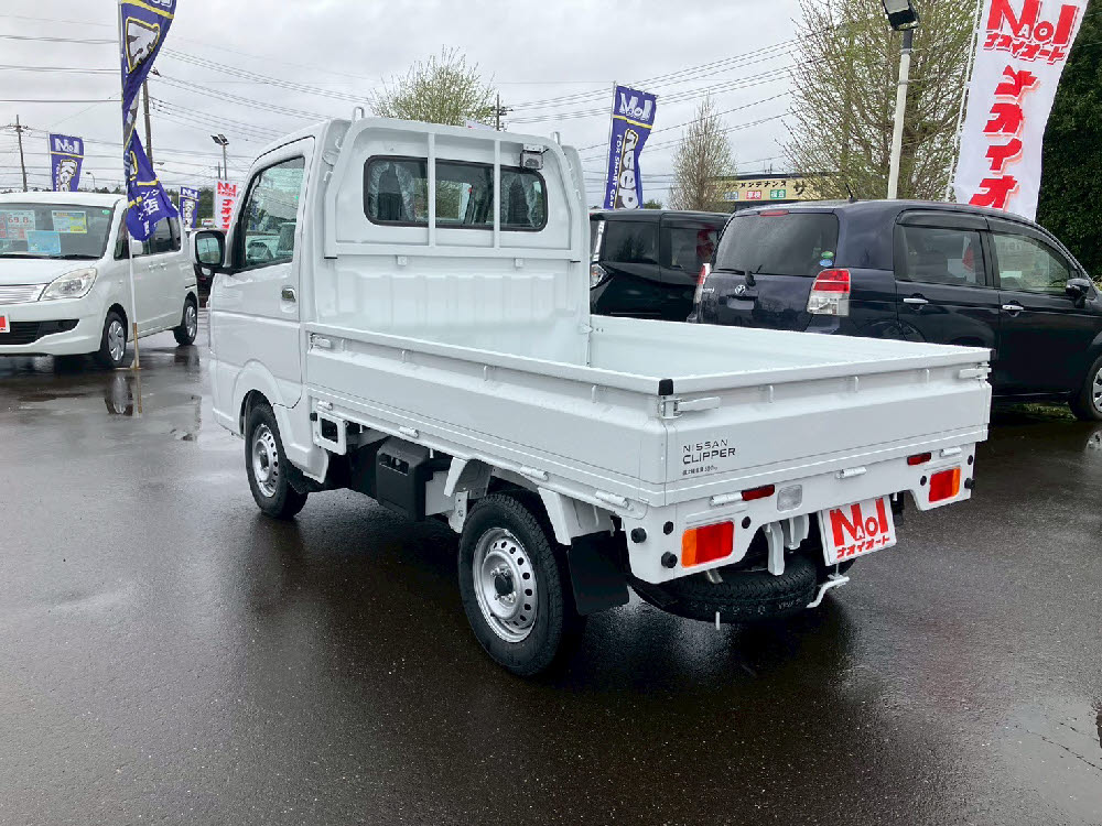 ニッサン NT100クリッパーT GX MT 4WD CD6枚目
