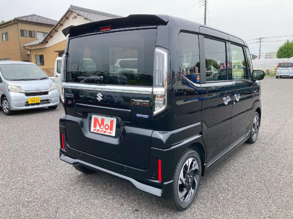 スズキ　スペーシアカスタム HYBRID XS4枚目