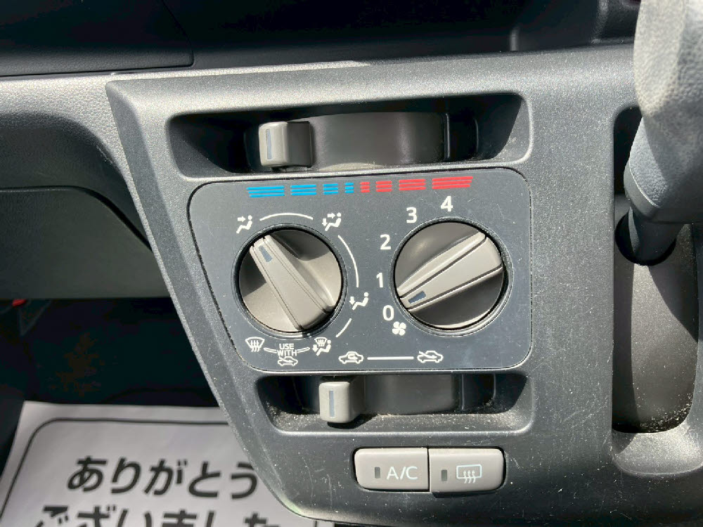 ダイハツ ミライース B15枚目