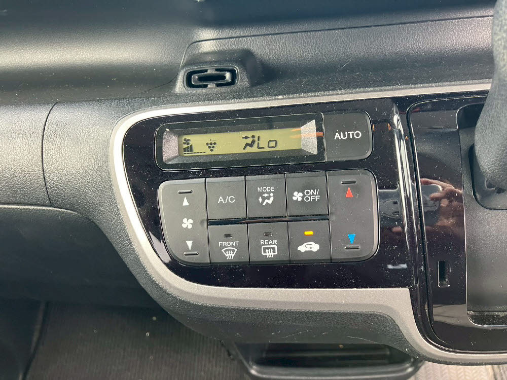 ホンダ N BOX Gターボ SSパッケージ15枚目