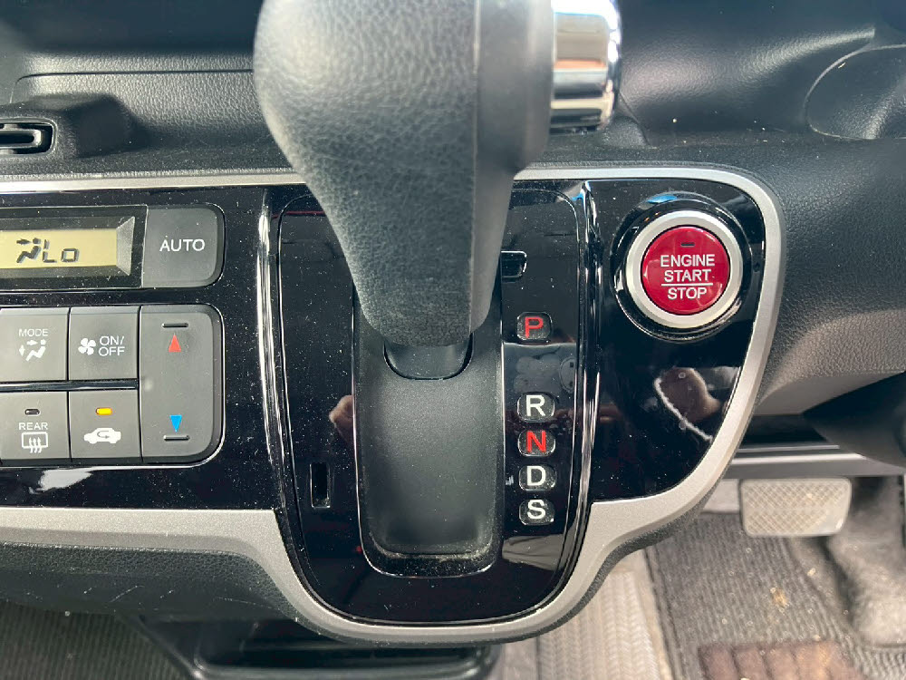 ホンダ N BOX Gターボ SSパッケージ16枚目