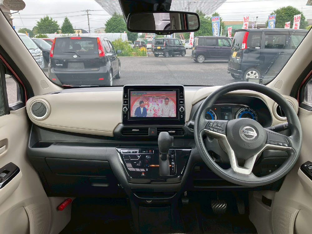 ニッサン デイズ X(純正9インチナビ)11枚目