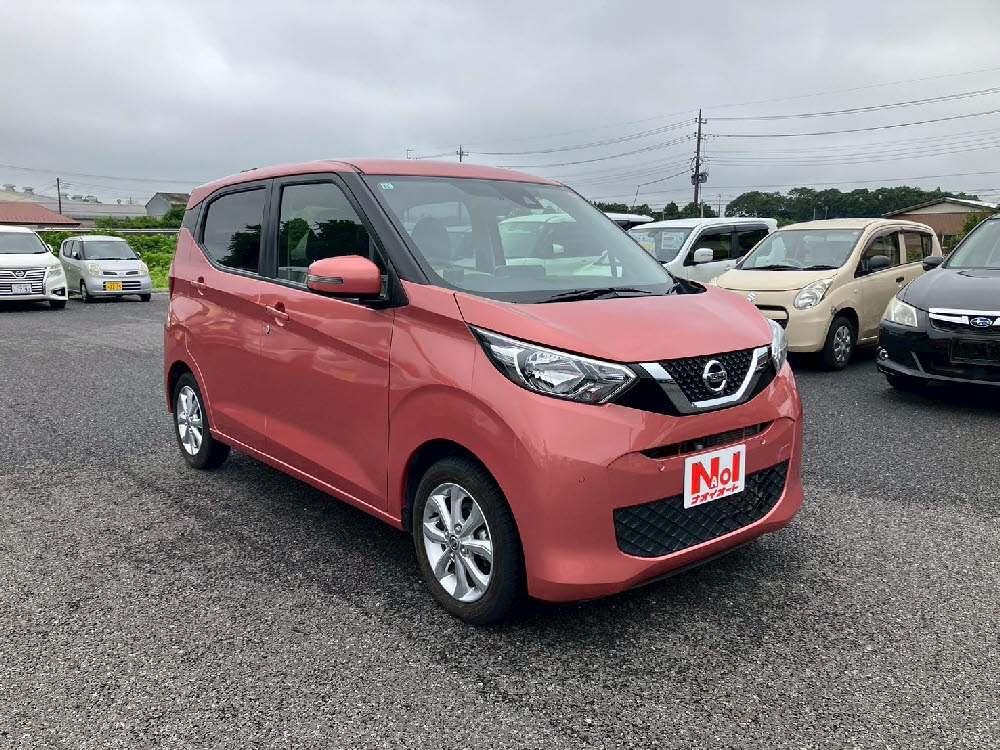 ニッサン デイズ X(純正9インチナビ)2枚目