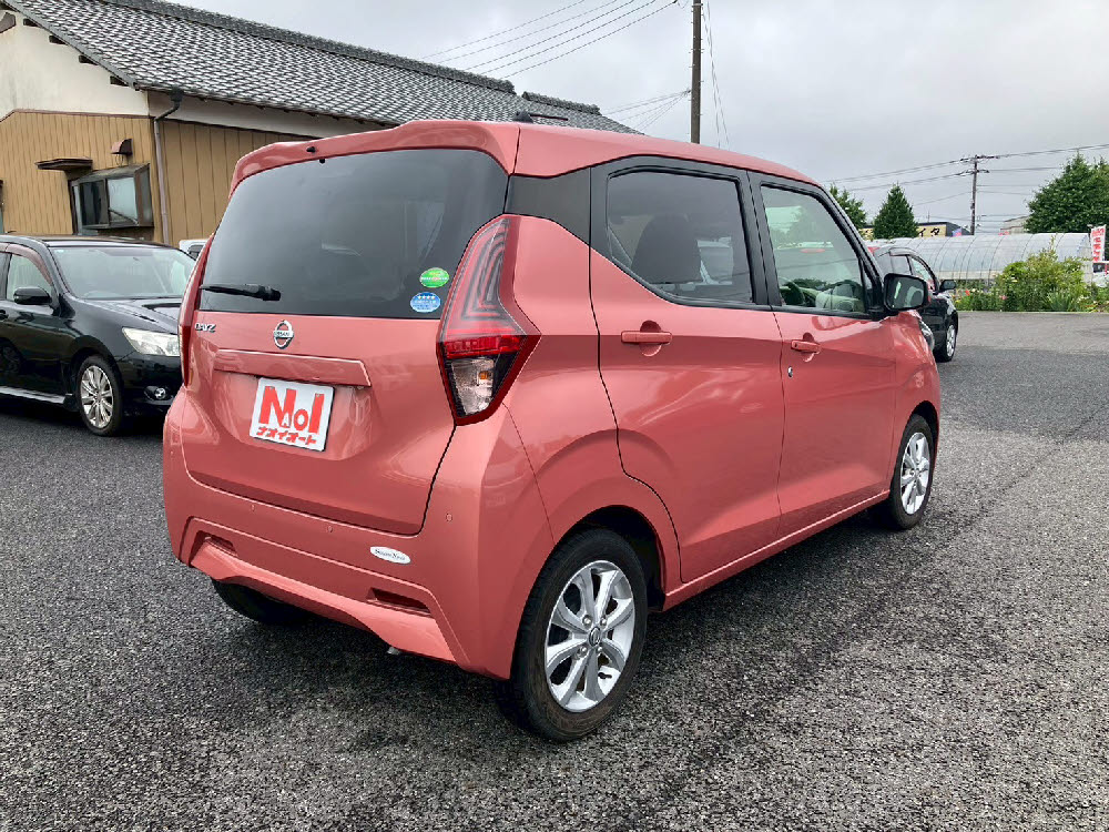 ニッサン デイズ X(純正9インチナビ)4枚目