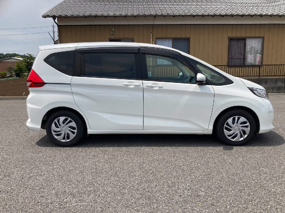 ホンダ フリード+ G ホンダセンシング 5人乗り3枚目