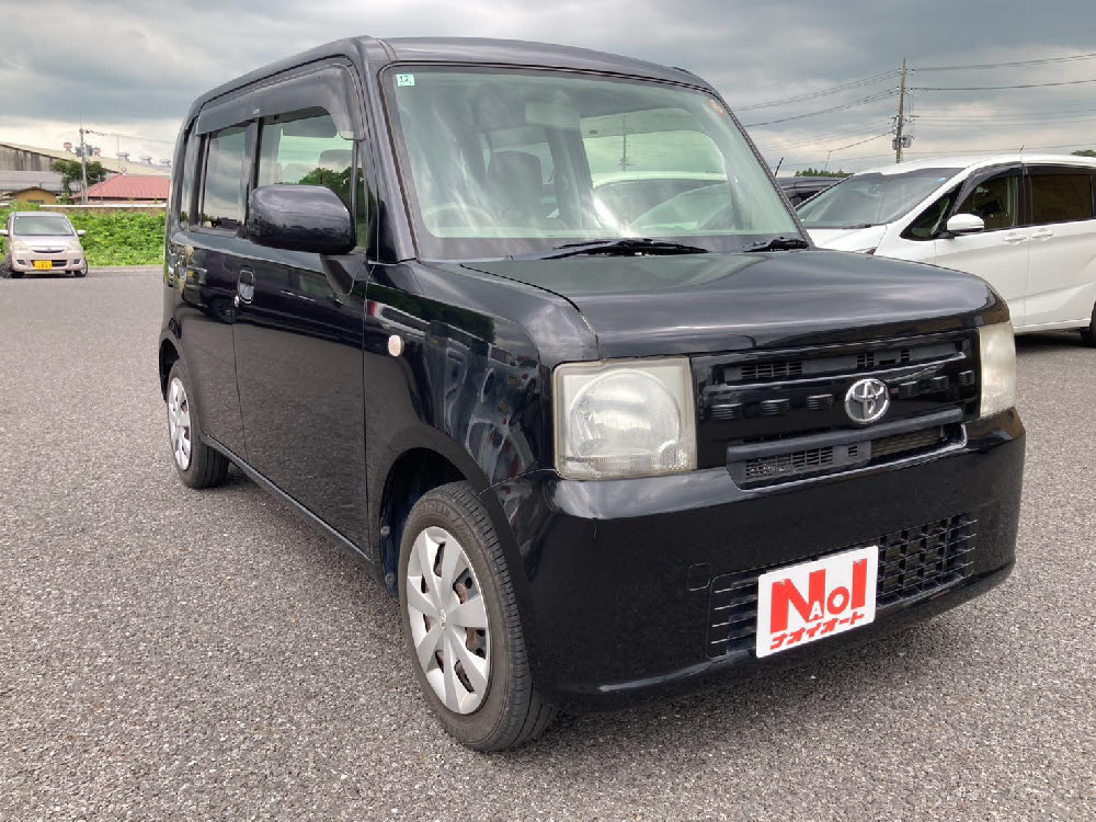 トヨタ　ピクシス スペース L2枚目