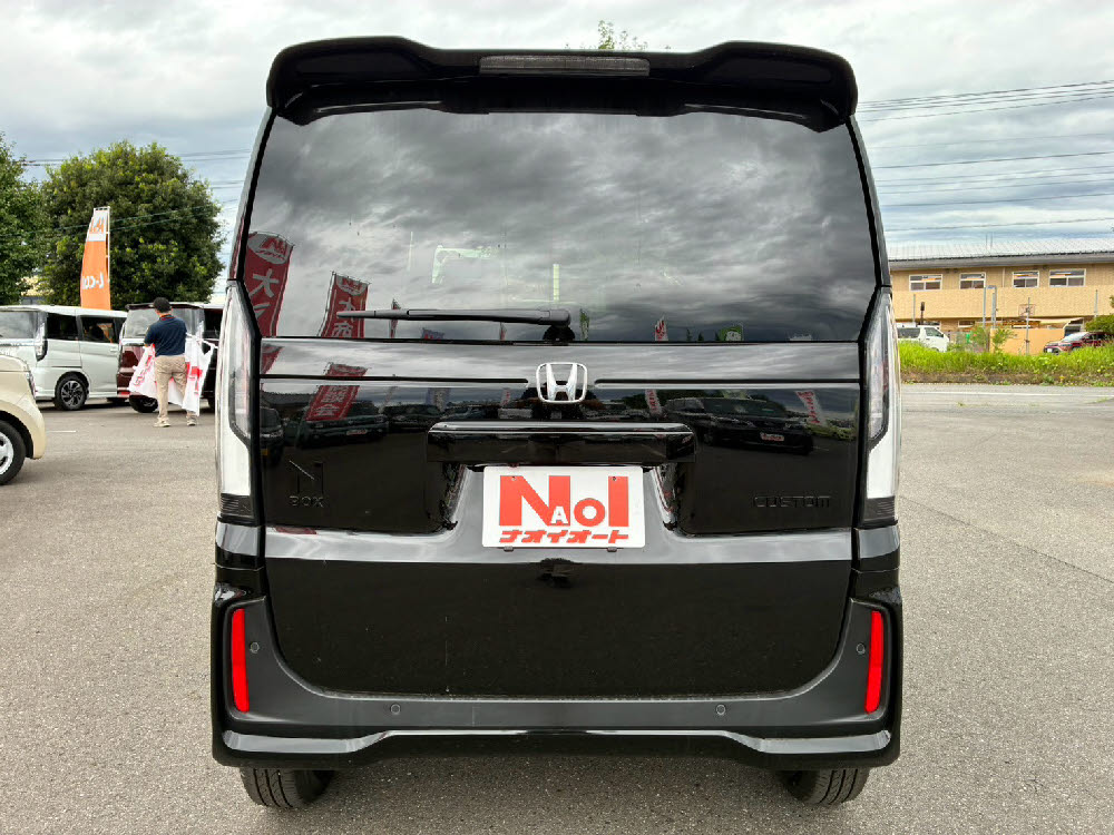 ホンダ N BOXカスタム ブラックスタイル5枚目