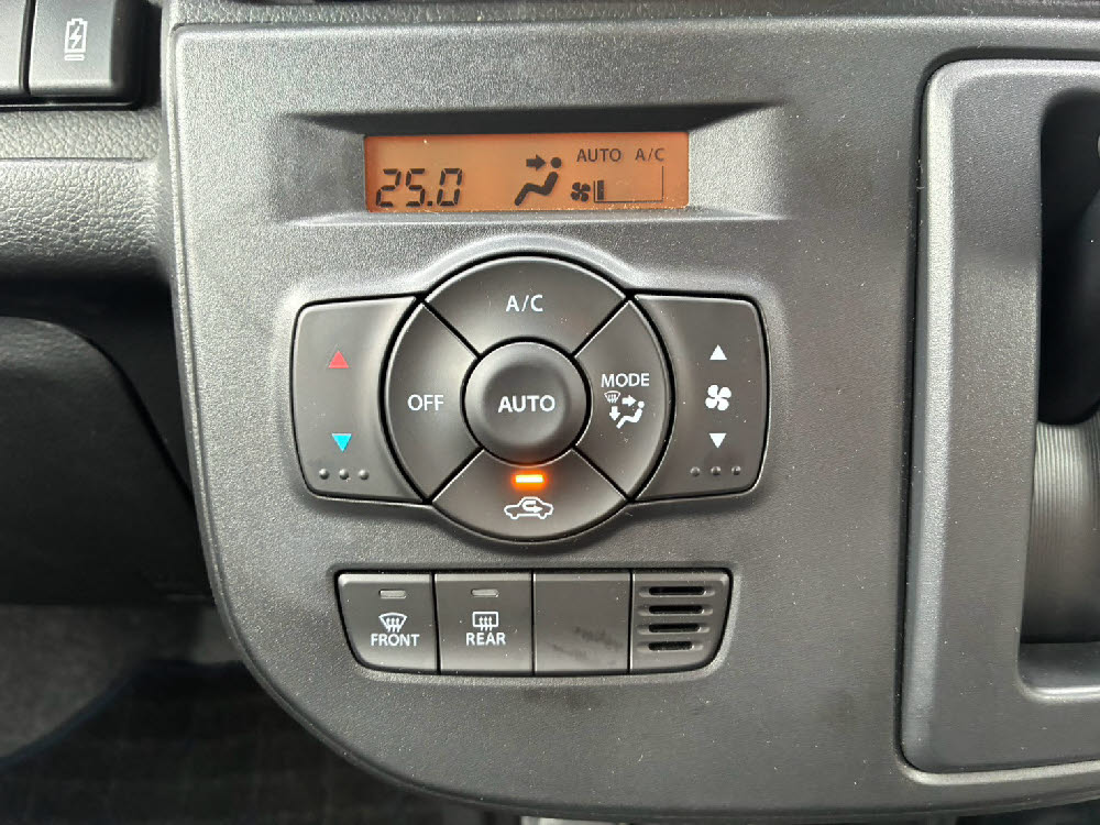 スズキ　アルト HYBRID X16枚目