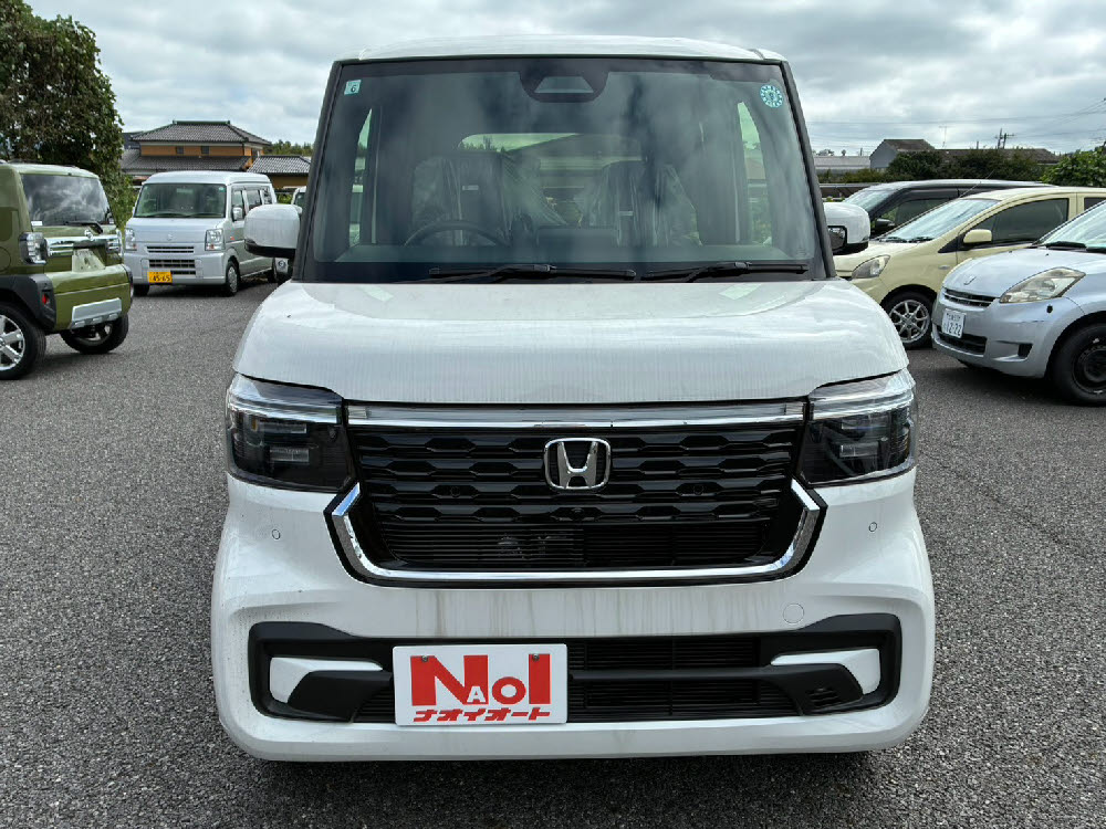 ホンダ　Ｎ ＢＯＸカスタム ヒョウジュン1枚目