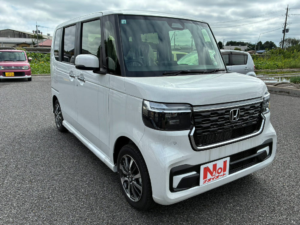 ホンダ　Ｎ ＢＯＸカスタム ヒョウジュン2枚目