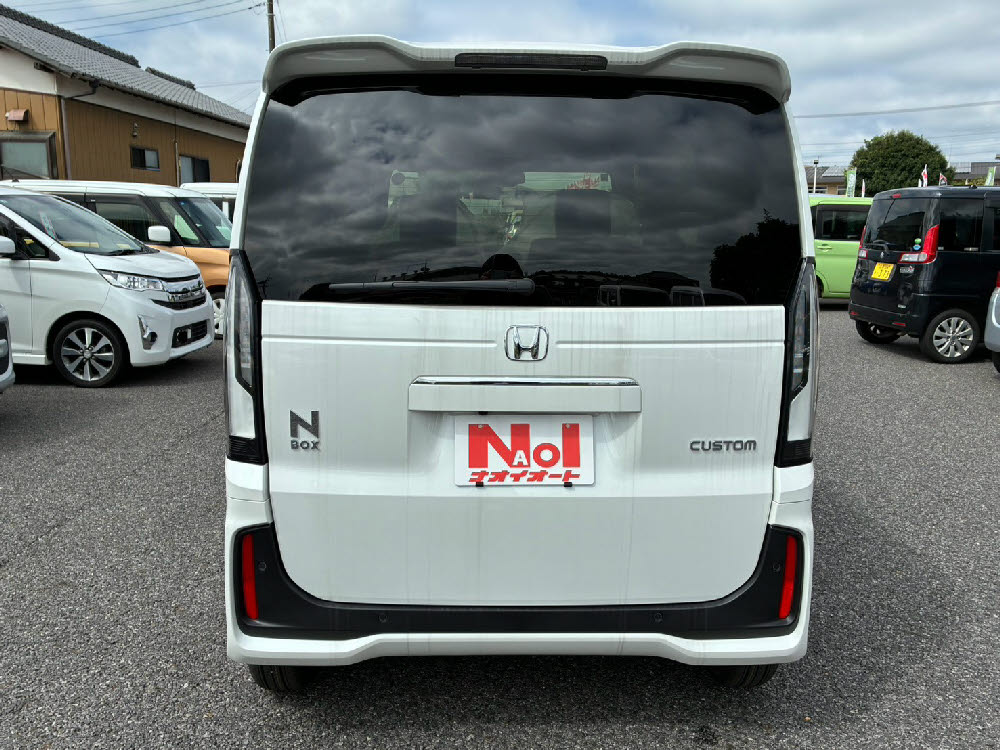 ホンダ　Ｎ ＢＯＸカスタム ヒョウジュン5枚目