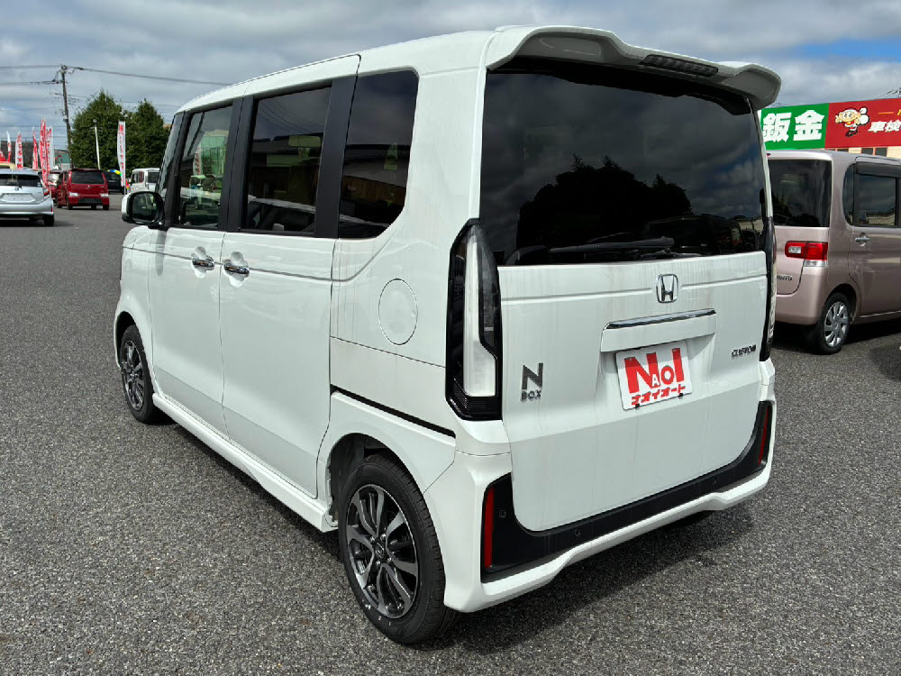 ホンダ　Ｎ ＢＯＸカスタム ヒョウジュン6枚目