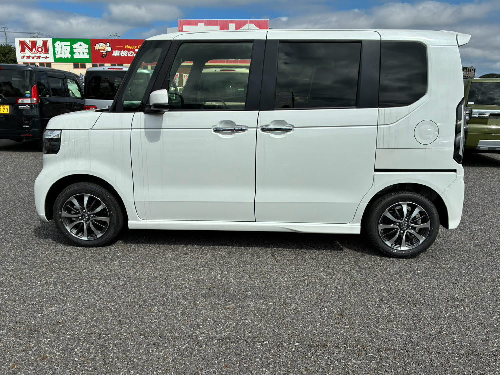 ホンダ　Ｎ ＢＯＸカスタム ヒョウジュン7枚目
