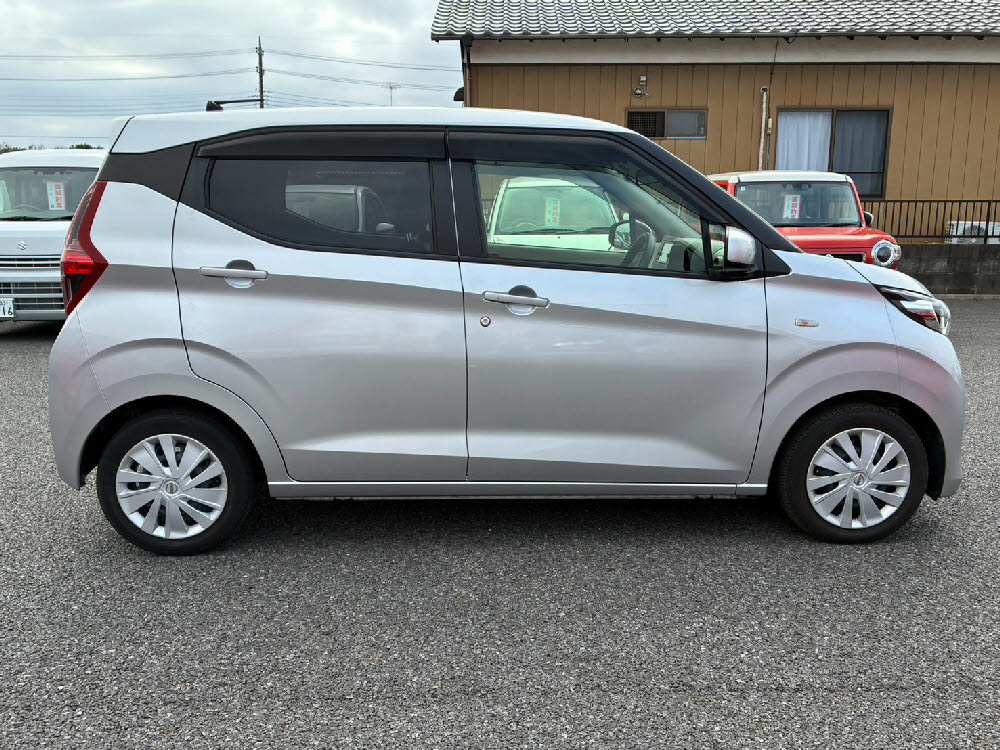 ニッサン　デイズ　B (リースアップ)3枚目