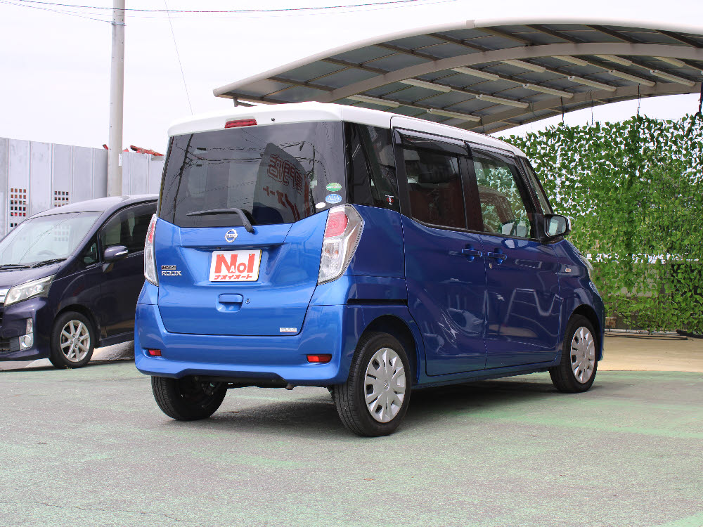 ニッサン　デイズルークス　XエマBツートンカラー4枚目