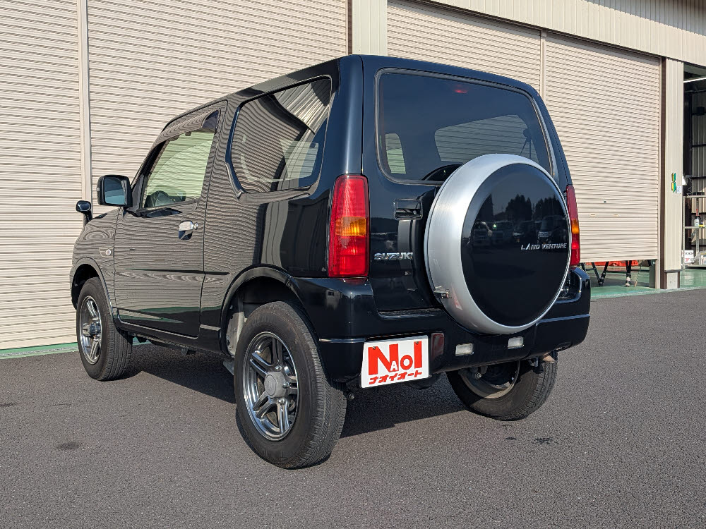 スズキ　ジムニー　ランドベンチャー　3枚目