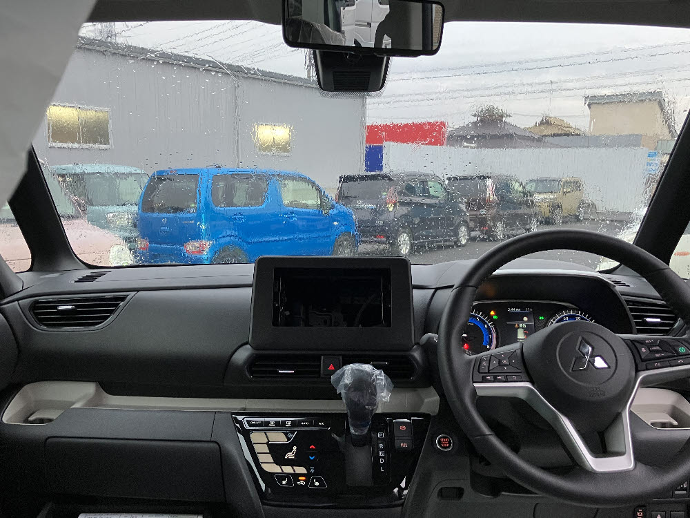 ミツビシ　デリカミニ　Gプレミアム（ODレス）10枚目