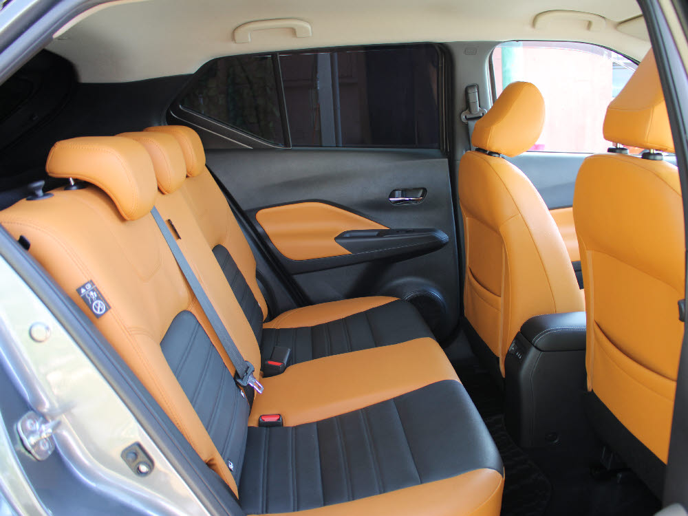 ニッサン　キックス e-POWER　XツートンインテリアED15枚目