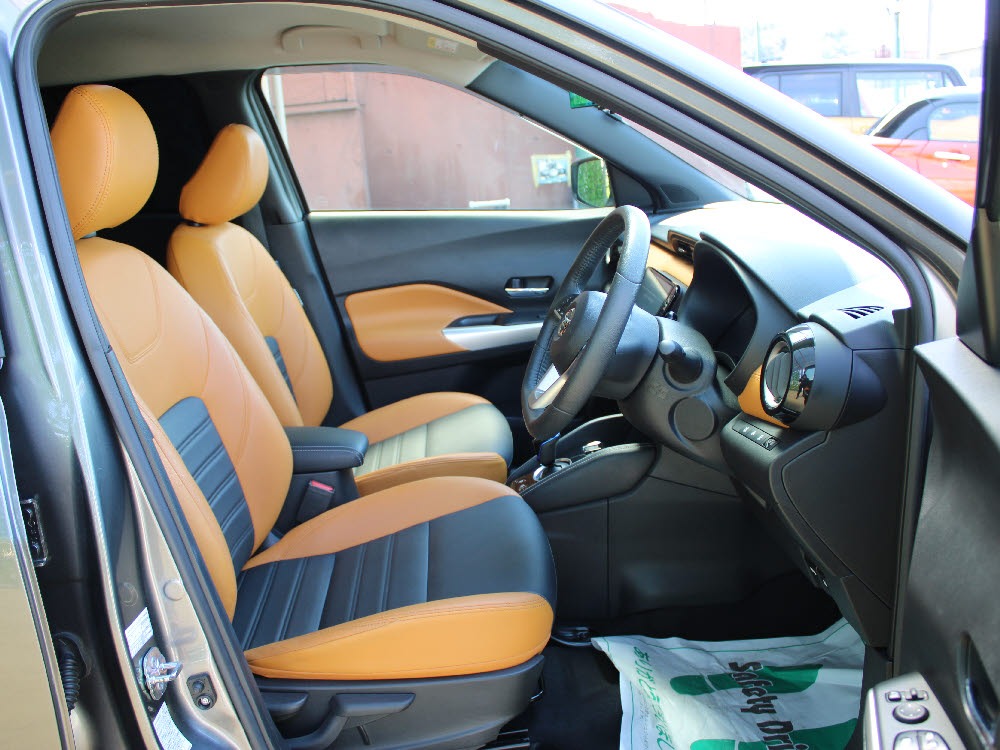 ニッサン　キックス e-POWER　XツートンインテリアED16枚目