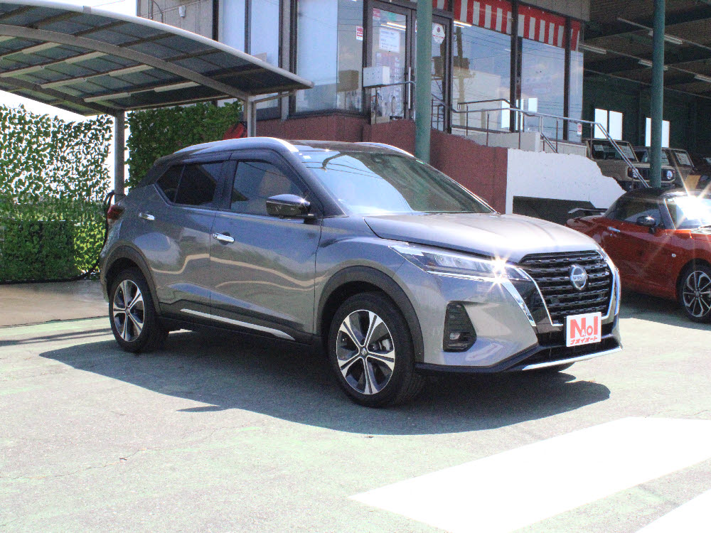 ニッサン　キックス e-POWER　XツートンインテリアED2枚目