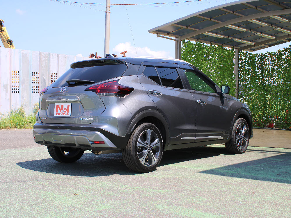 ニッサン　キックス e-POWER　XツートンインテリアED4枚目