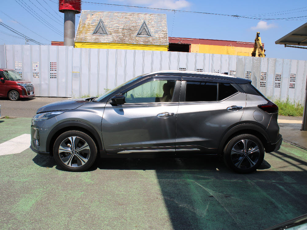 ニッサン　キックス e-POWER　XツートンインテリアED7枚目