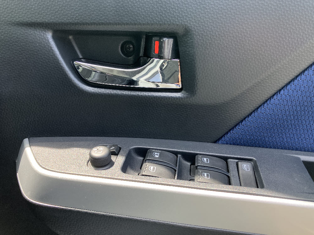 ダイハツ　トールカスタム　G-SAⅡ15枚目