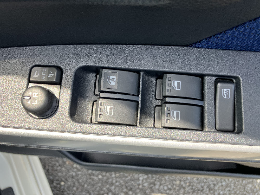 ダイハツ　トールカスタム　G-SAⅡ16枚目