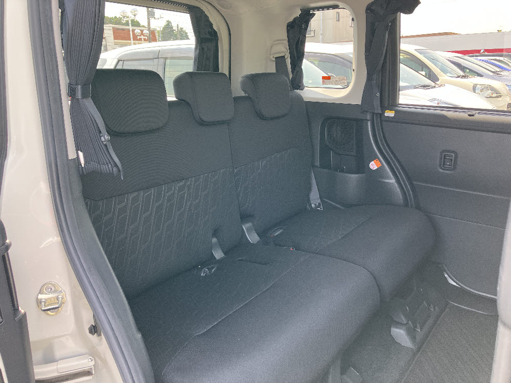 トヨタ　タンクカスタム　G-T（モデリスタエアロ・9ナビ）10枚目