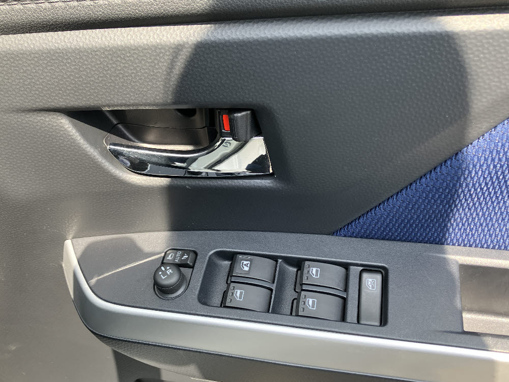 トヨタ　タンクカスタム　G-T（モデリスタエアロ・9ナビ）15枚目