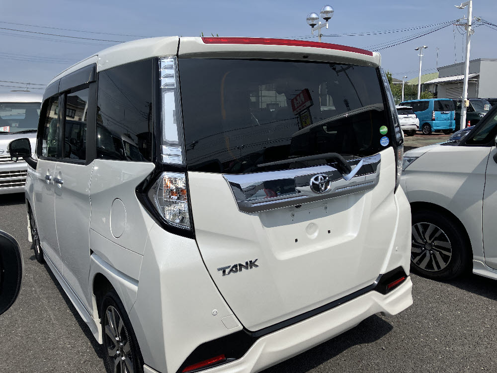 トヨタ　タンクカスタム　G-T（モデリスタエアロ・9ナビ）3枚目