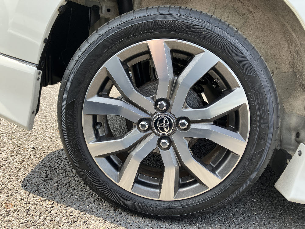 トヨタ　タンクカスタム　G-T（モデリスタエアロ・9ナビ）6枚目