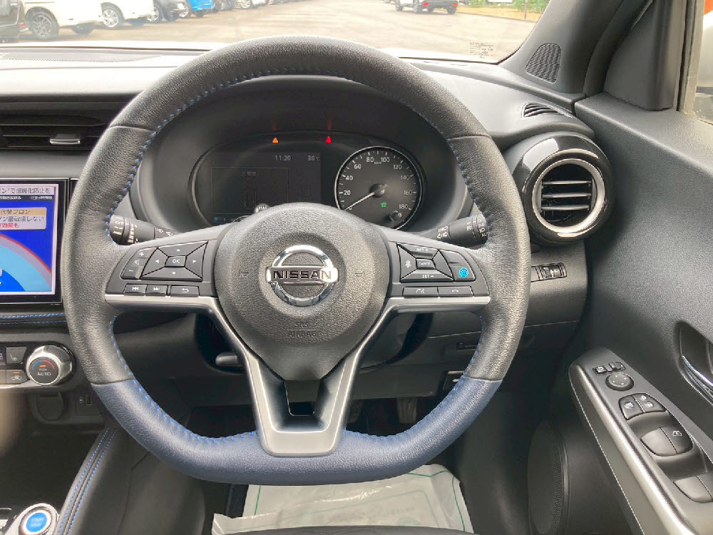 ニッサン　キックス e-POWER　オーテック12枚目