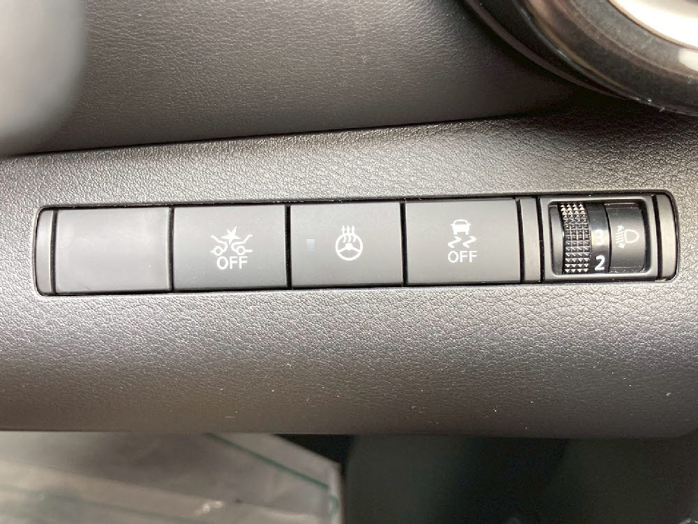 ニッサン　キックス e-POWER　オーテック18枚目