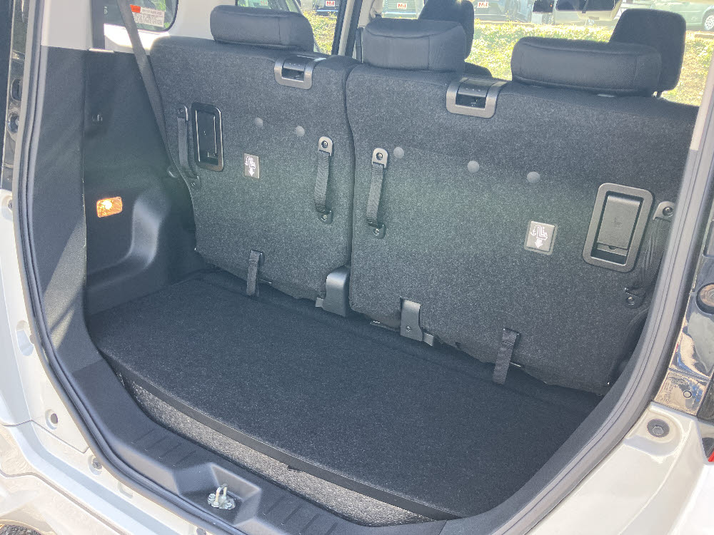 トヨタ　ルーミーカスタム　G-T（モデリスタエアロ）11枚目