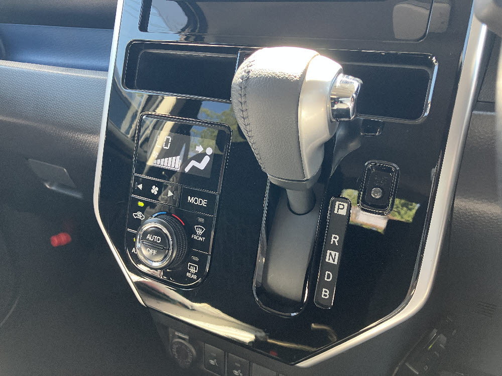 トヨタ　ルーミーカスタム　G-T（モデリスタエアロ）19枚目